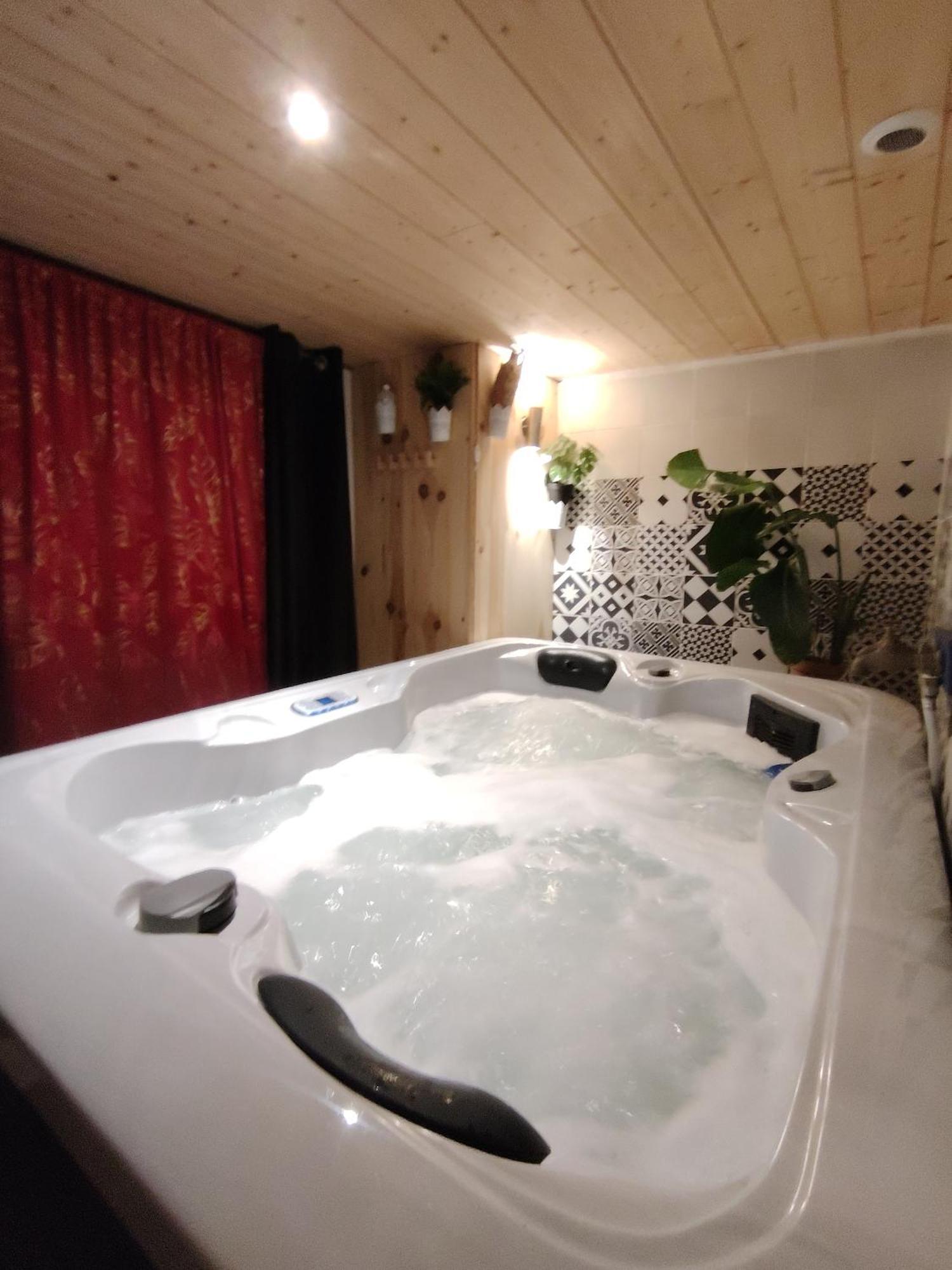 Sweet Loft Grenoble-Love Room Avec Jacuzzi & Sauna 외부 사진