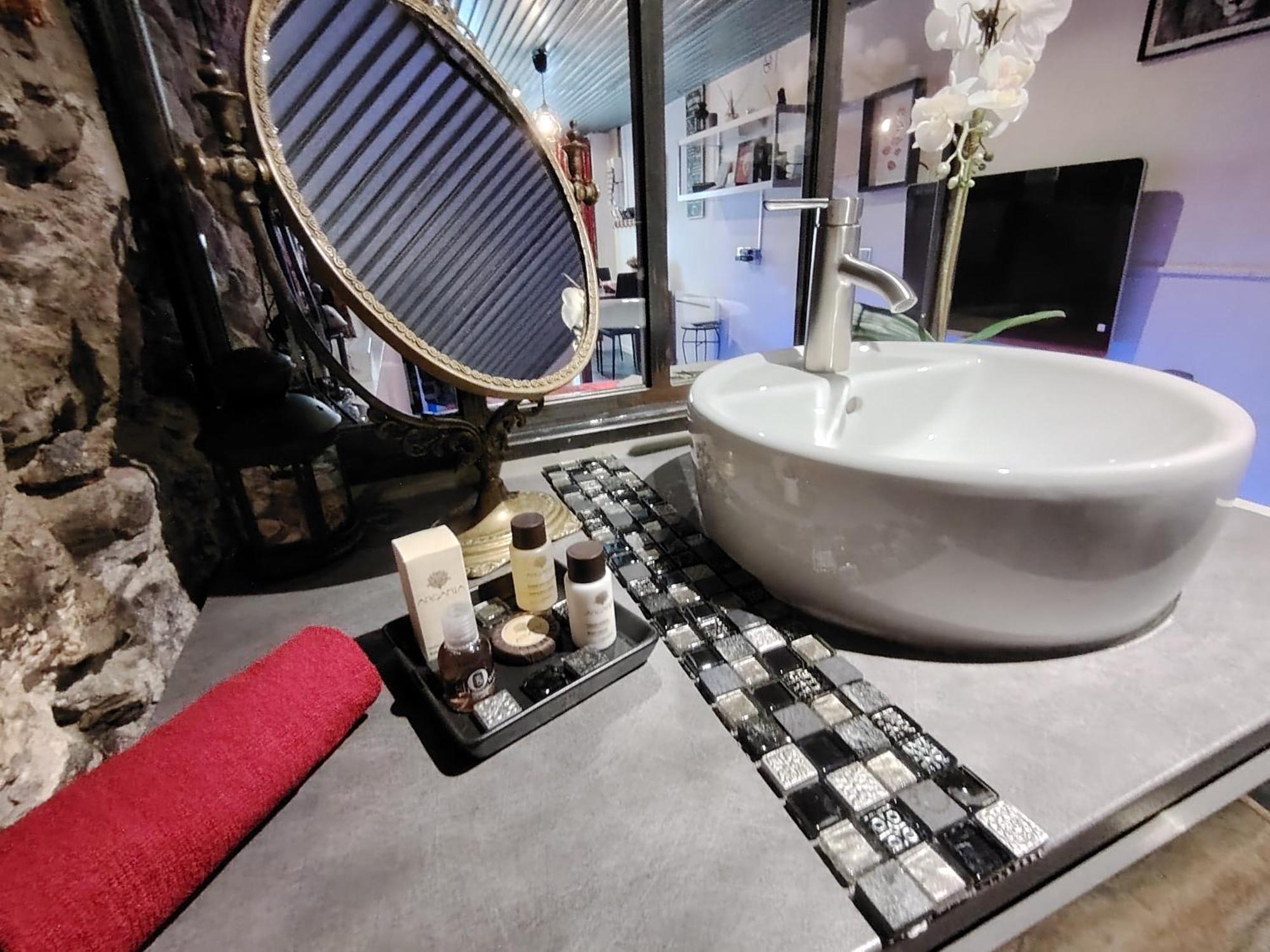 Sweet Loft Grenoble-Love Room Avec Jacuzzi & Sauna 외부 사진